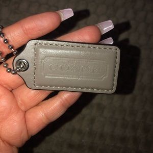 Coach tag